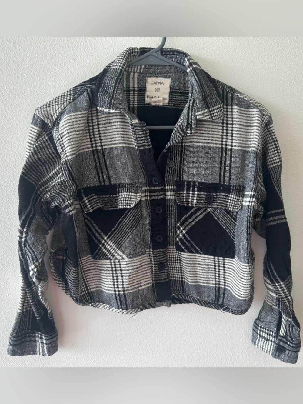 Japna Black & Gray Plaid Cropped Button-Down Shirt